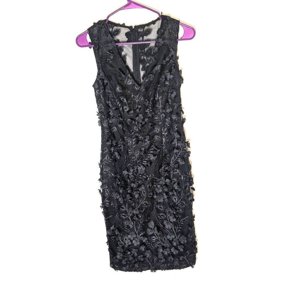 White House Black Market Sheath Dress 3D Floral Appliques Black Lace Size 00 NWT